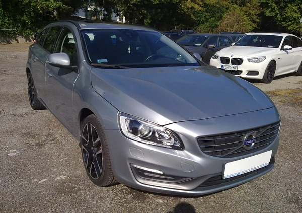 Volvo V60 cena 84900 przebieg: 50000, rok produkcji 2018 z Lublin małe 497